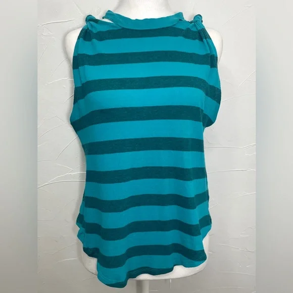 We The Free Knotted Tank Tee - Picture 3 of 10